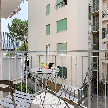 Apartment Arena Living Bgy